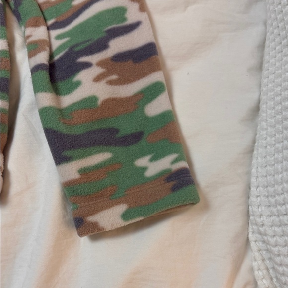 Dudley Stephens Camouflage Fleece with Neon Zip - Picture 4 of 7